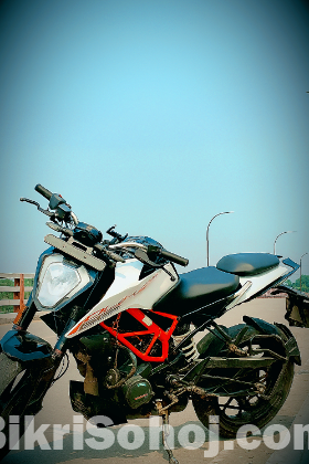 KTM DUKE 125